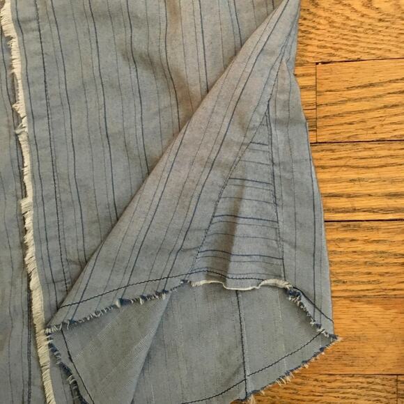 Y2K Joie Blue Pinstripe Blouse XS – Frayed Trim & Pleated Sleeves - Picture 7 of 10